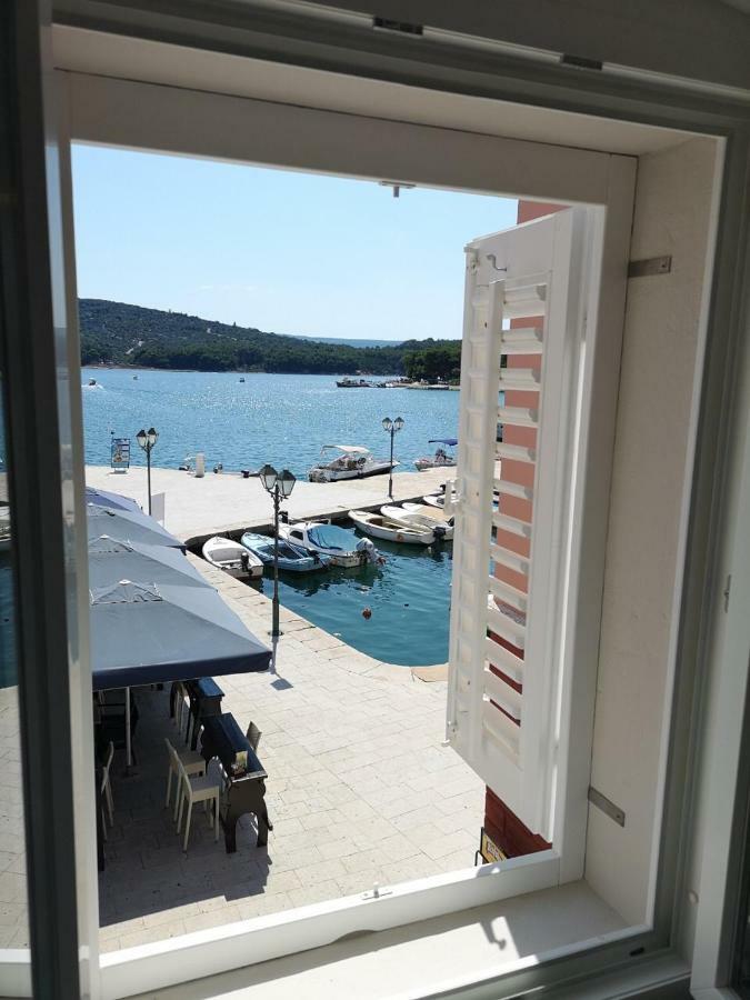 Apartmani Kraj Mora Cres Eksteriør bilde