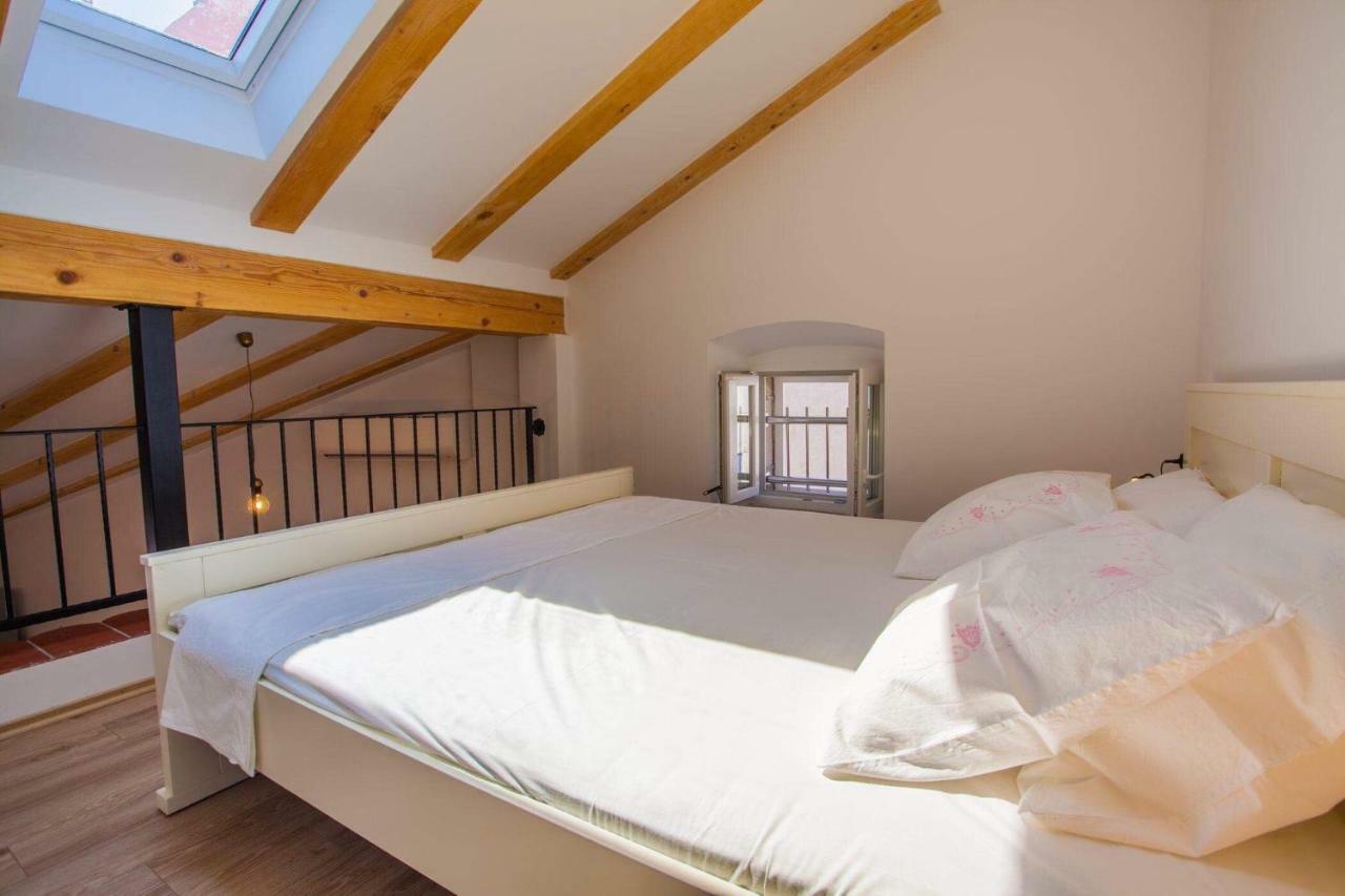 Apartmani Kraj Mora Cres Eksteriør bilde